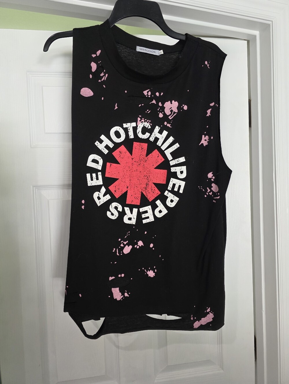 MISSLOOK Black Tank with Pink Paint Splatter and Red Graphic